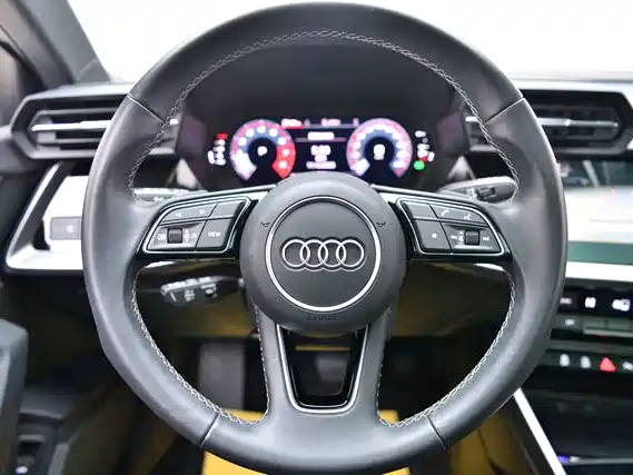 Audi A3 2023 — фото 13