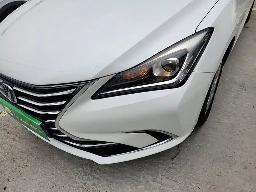 Changan Eado 2019 — фото 24