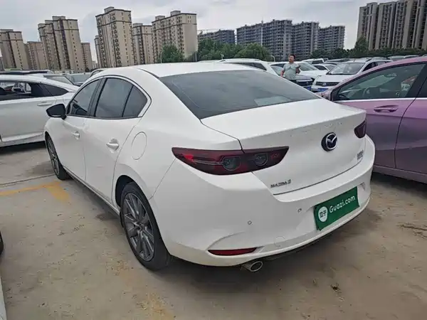 Mazda 3 Axela 2022