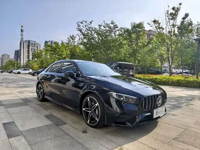 Mercedes-Benz A-Class AMG 2025 — фото 3