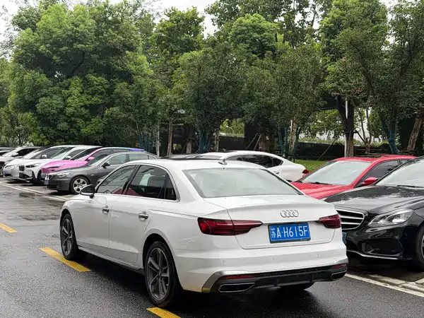 Audi A4L 2021