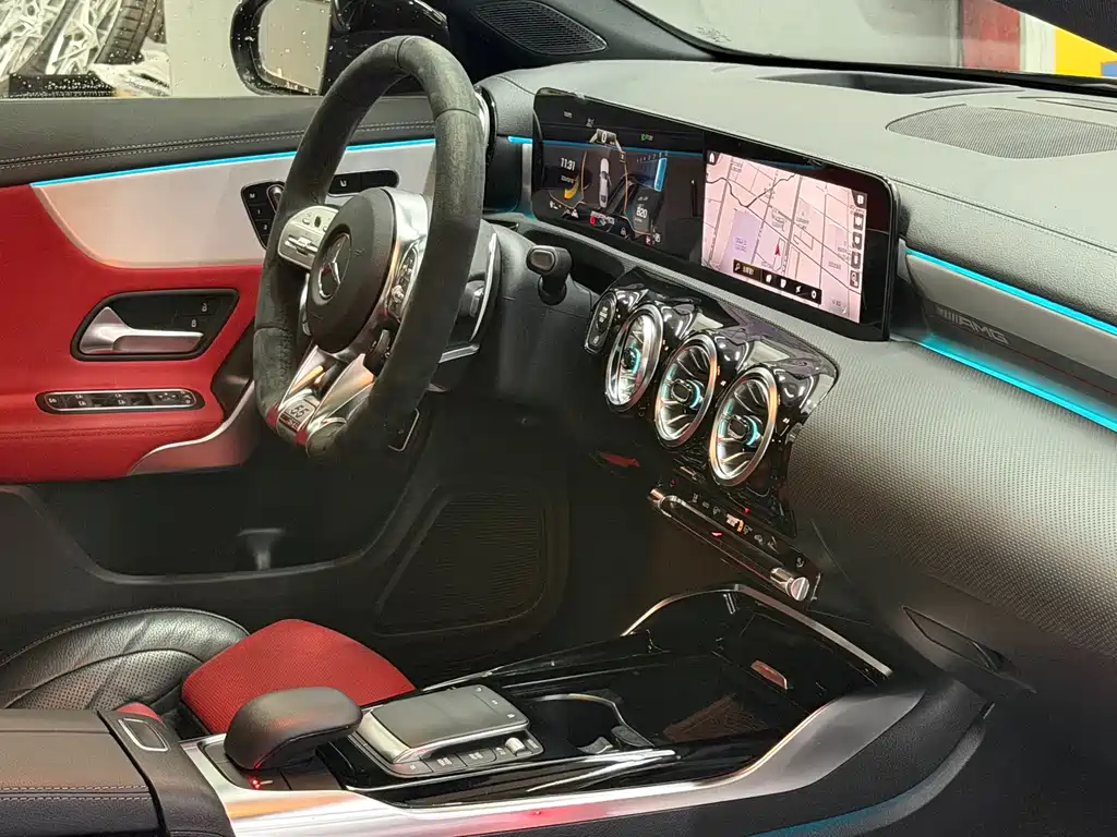 Mercedes-Benz CLA AMG 2023 — фото 18