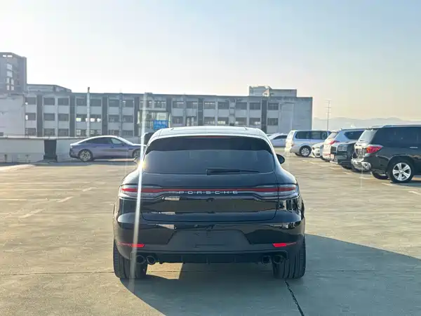Porsche Macan 2020
