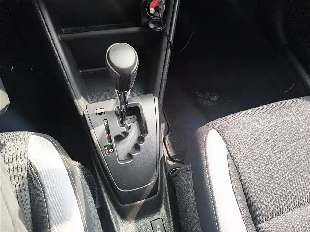 Toyota Yaris L 2020 — фото 14