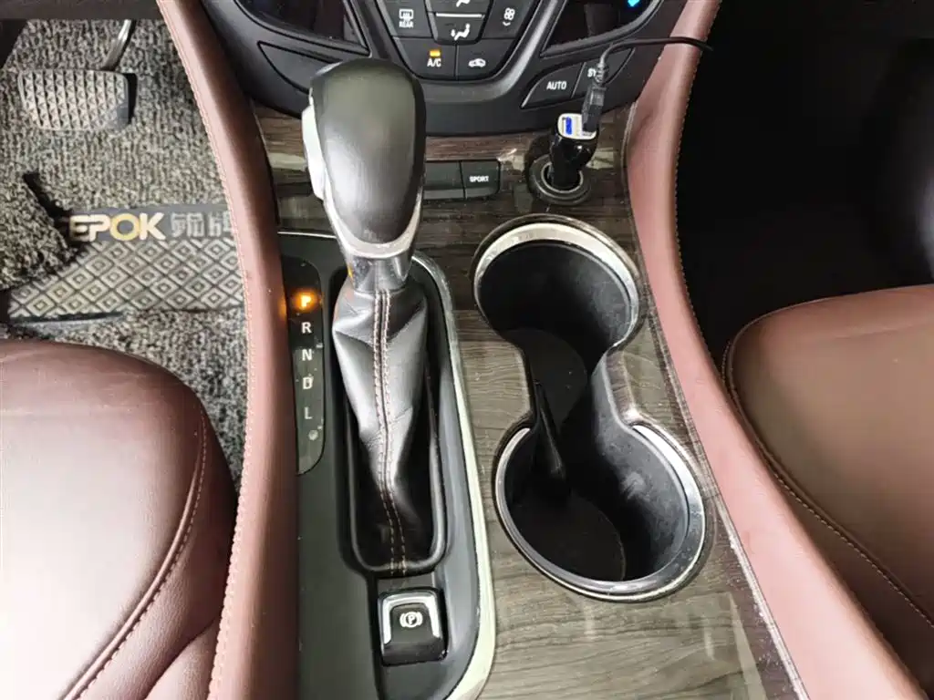 Buick Envision Plus 2017 — фото 14