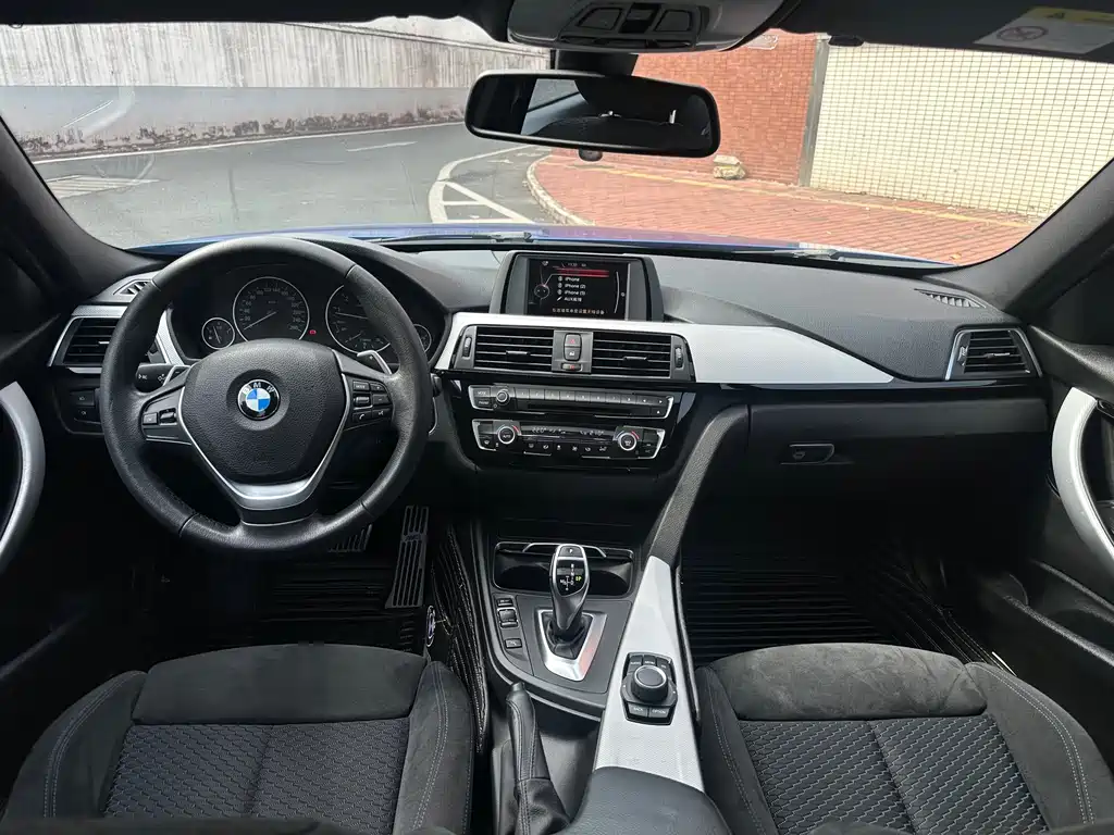 BMW 3 Series 2017 — фото 9