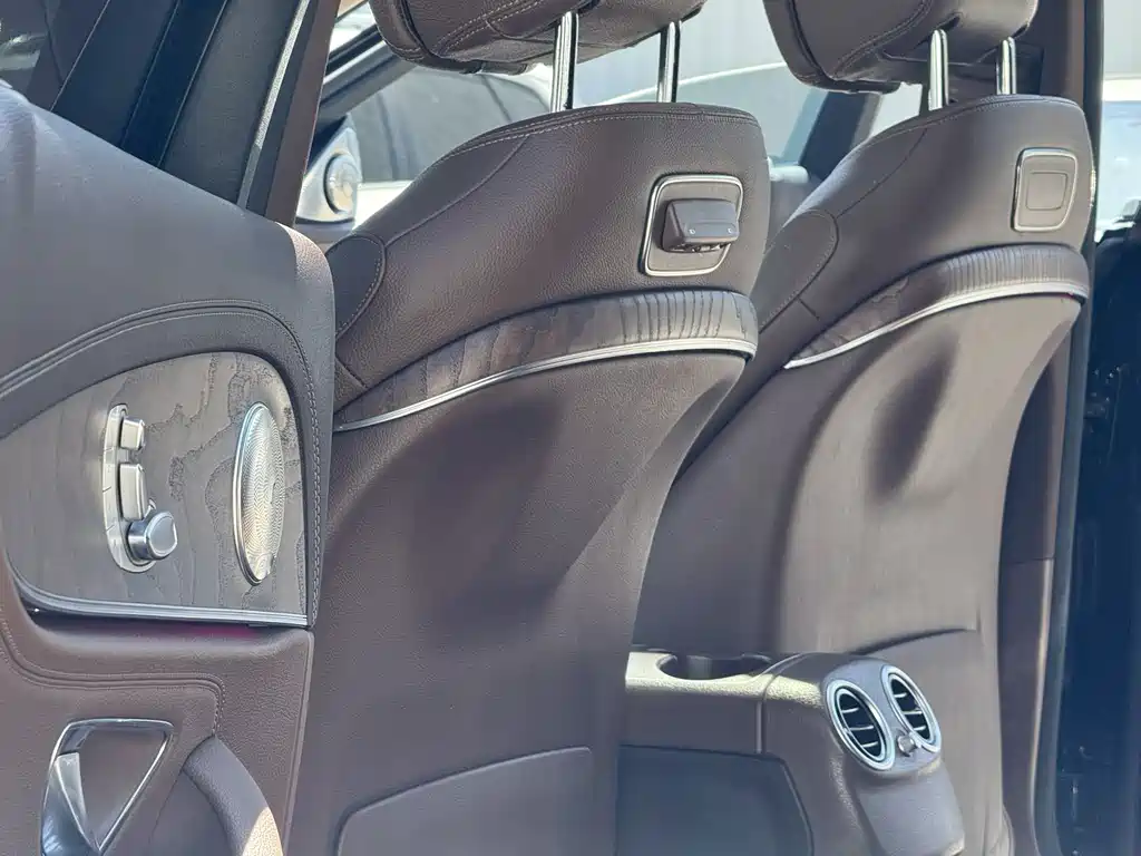 Mercedes-Benz E-Class 2019 — фото 18