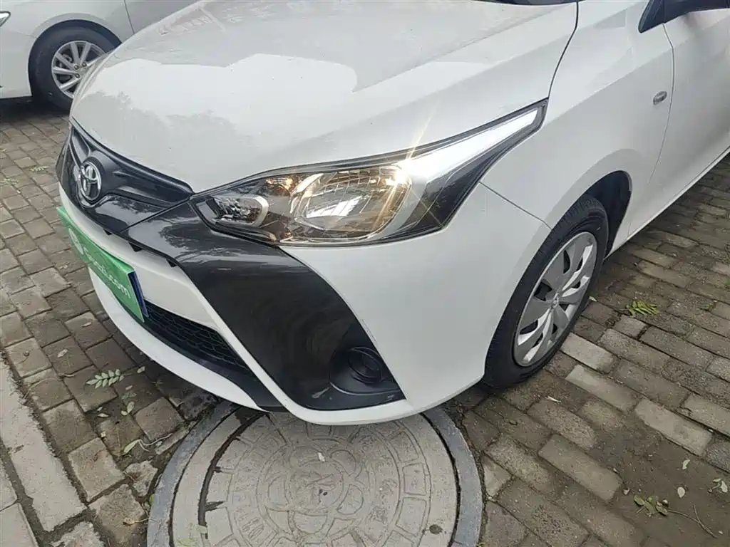 Toyota Yaris L 2019 — фото 24