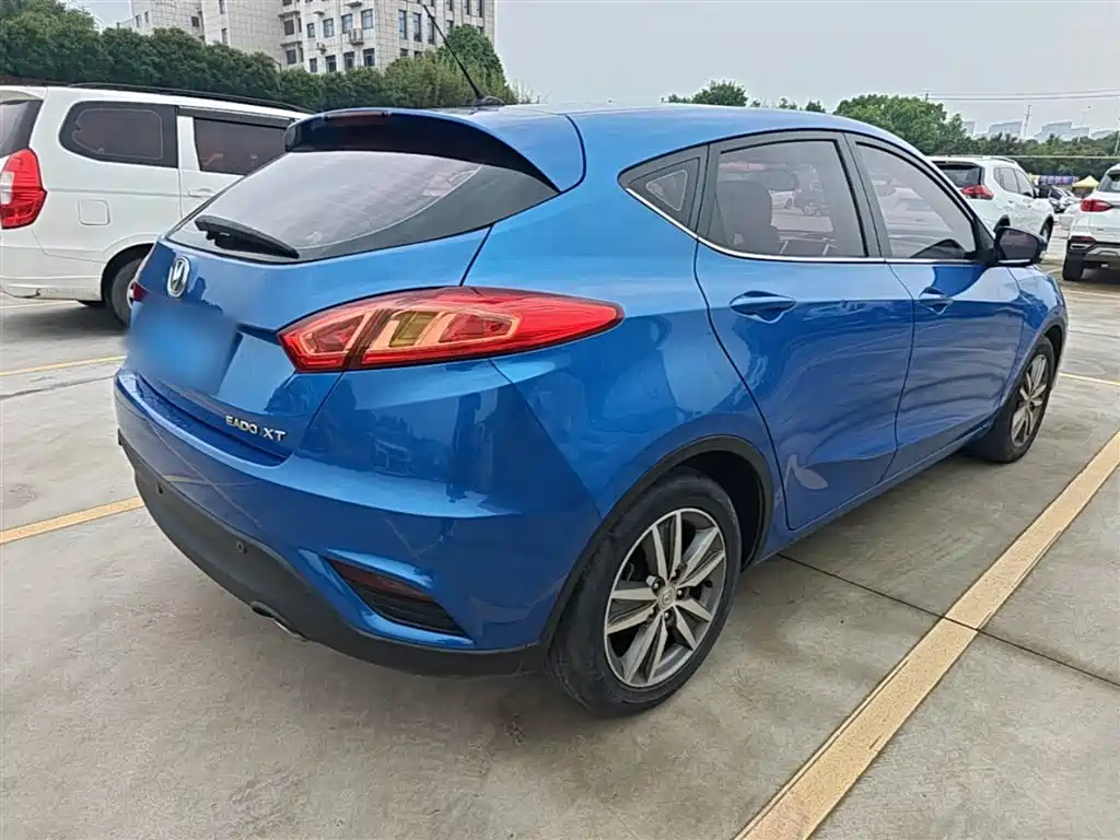 Changan Eado XT 2015 — фото 7