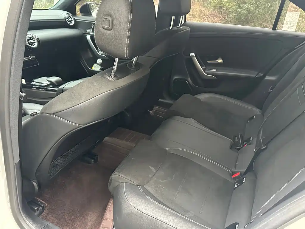Mercedes-Benz A-Class 2023 — фото 16