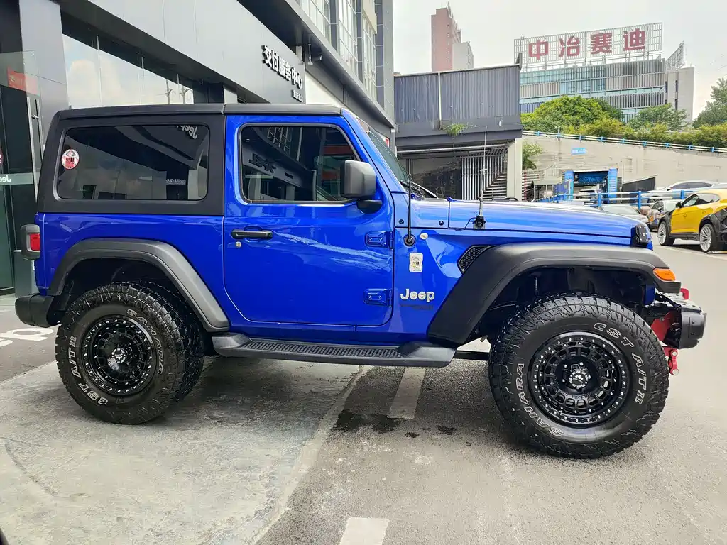 Jeep Wrangler 2020 — фото 13