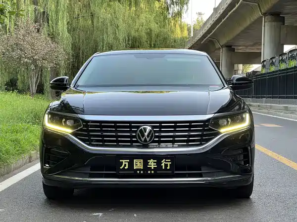 Volkswagen Passat 2021