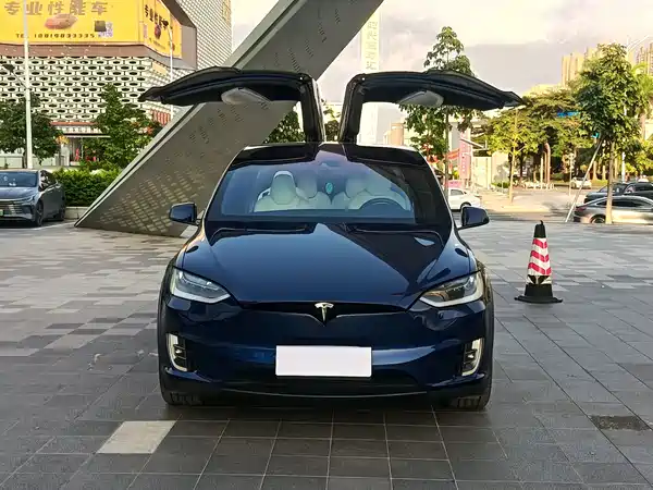 Tesla Model X 2016