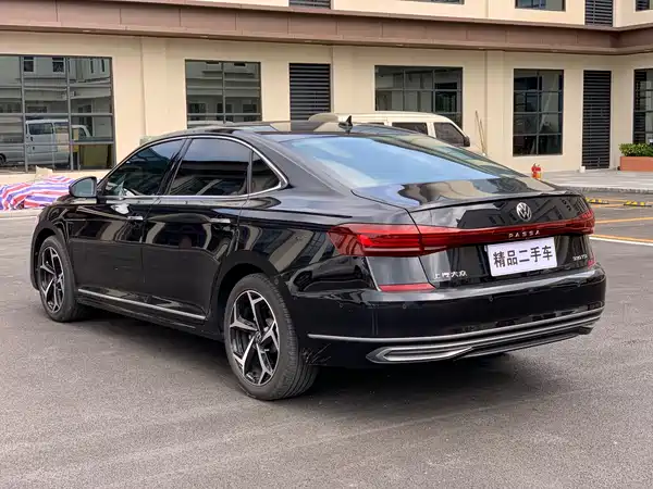 Volkswagen Passat 2023