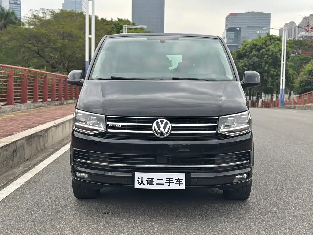 Volkswagen Multivan 2018 — фото 2