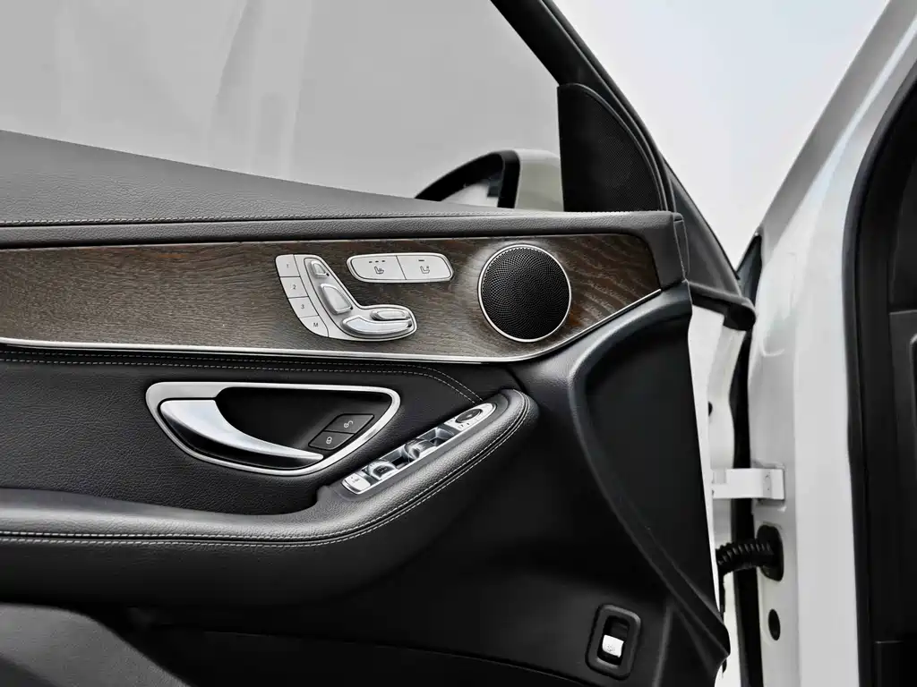 Mercedes-Benz GLC 2020 — фото 22