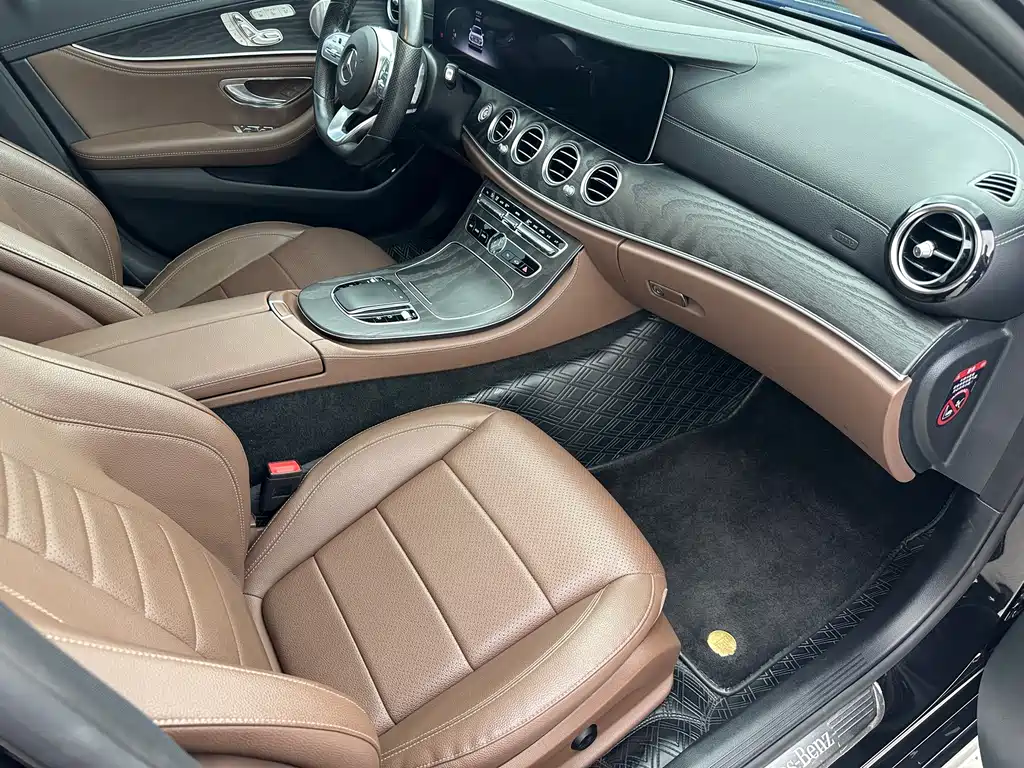 Mercedes-Benz E-Class 2020 — фото 17