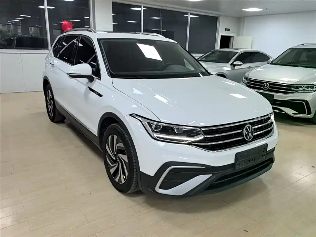 Volkswagen Tiguan L 2022 — фото 4