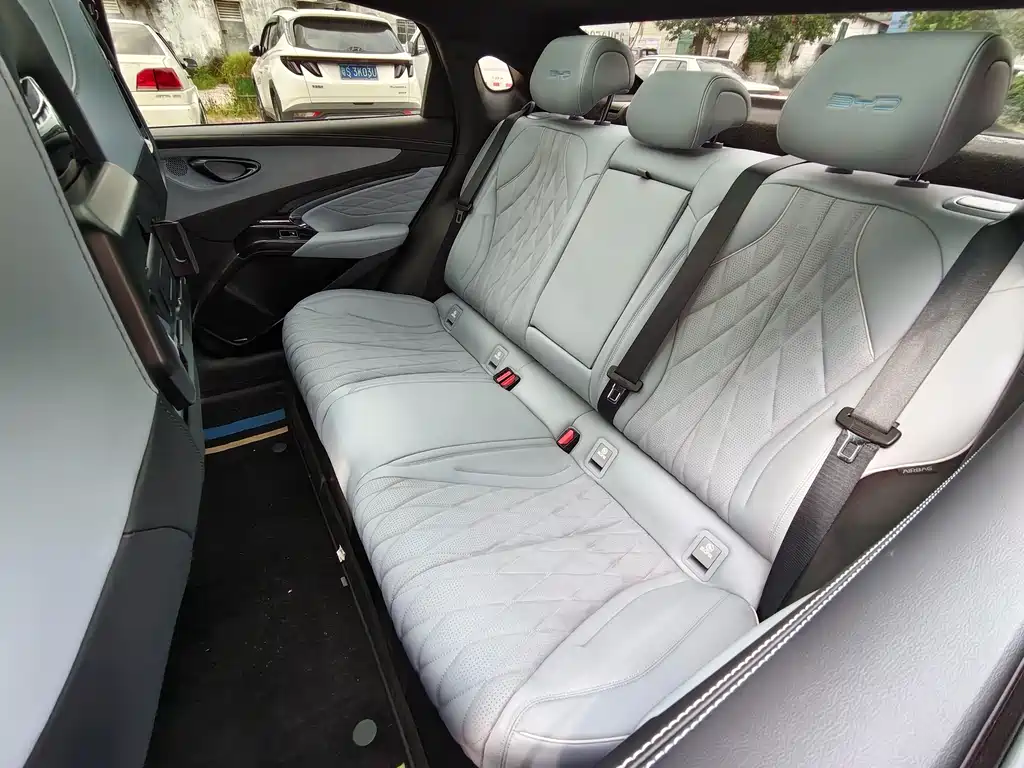 BYD Seal 2022 — фото 10