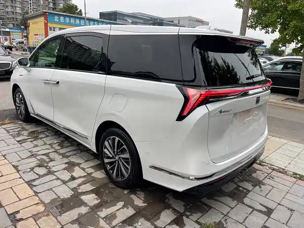 Buick GL8 New Energy 2025