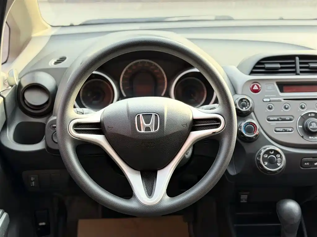 Honda Fit 2013 — фото 6