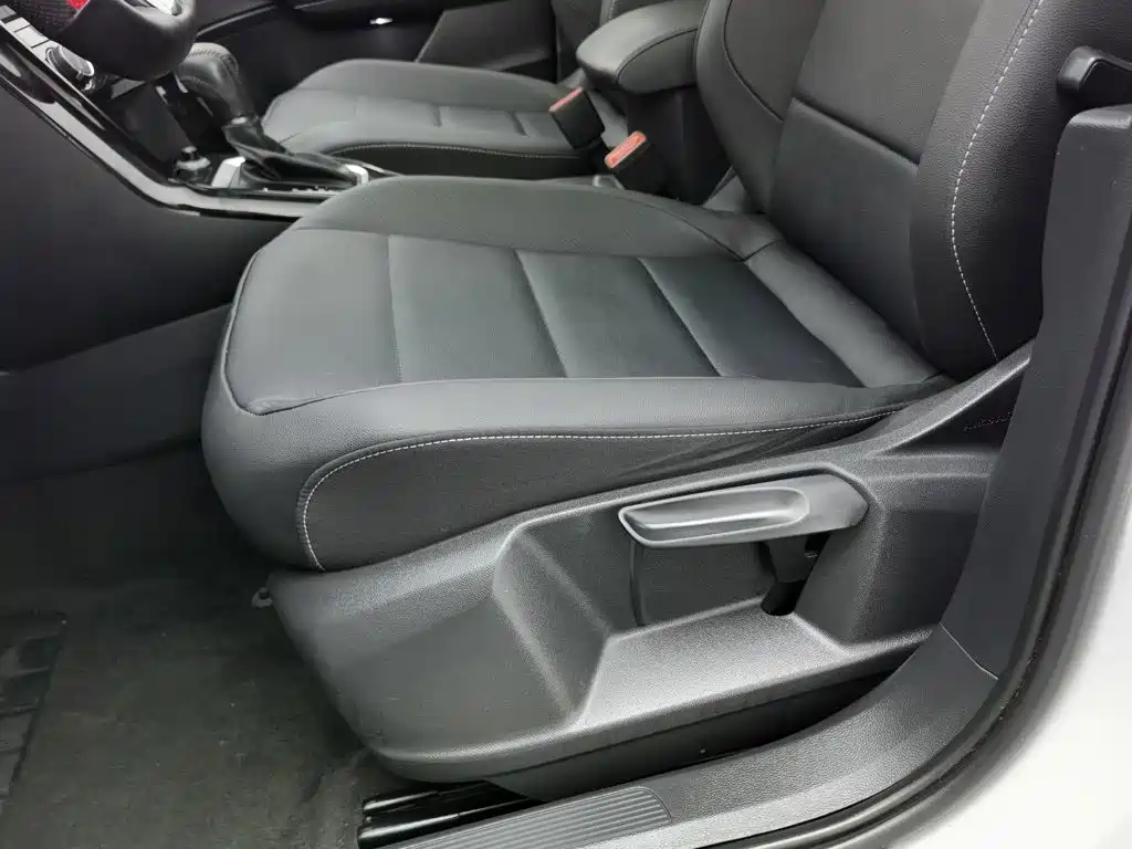 Volkswagen T-Roc 2020 — фото 20
