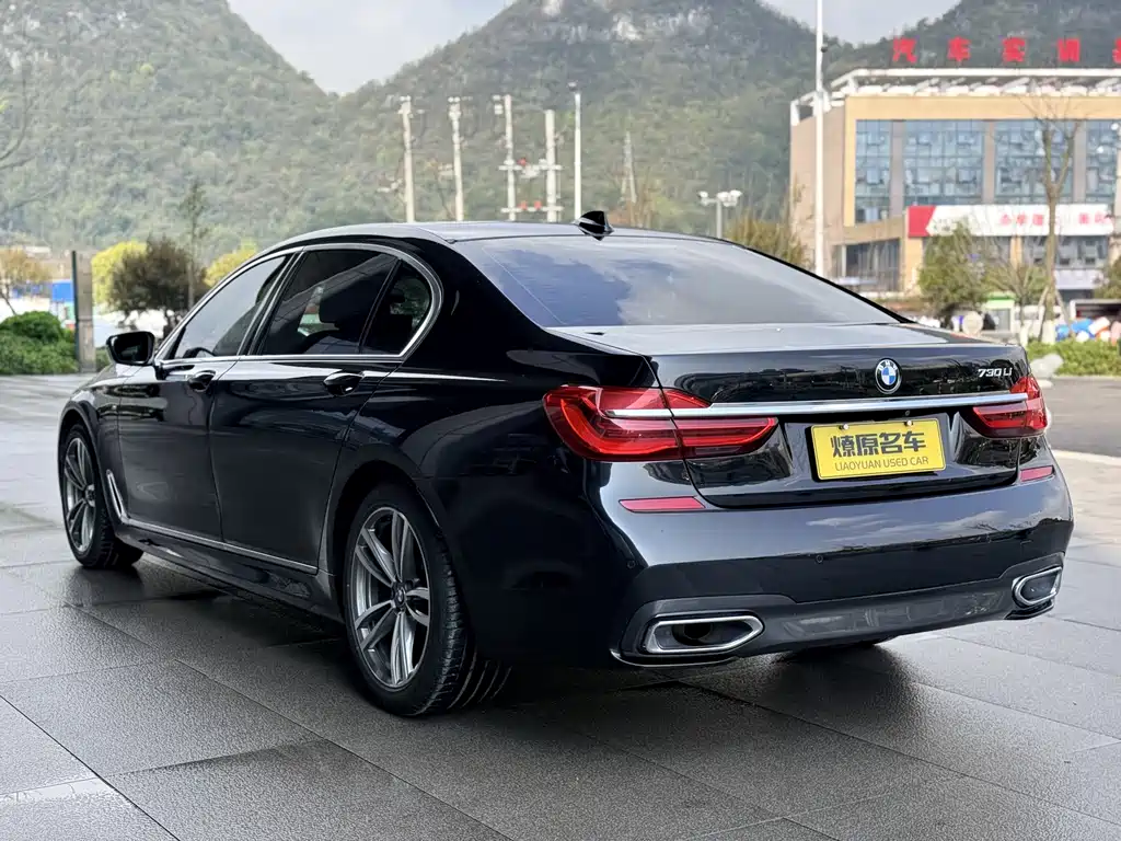 BMW 7 Series 2019 — фото 8