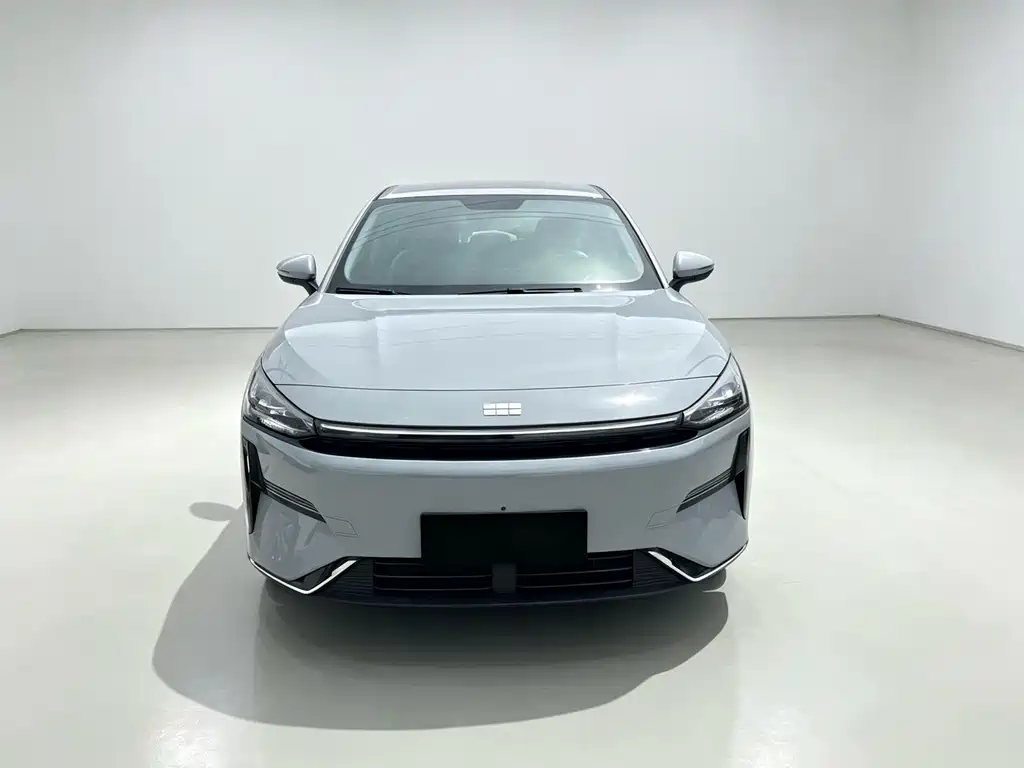 Geely Galaxy L6 2025 — фото 2