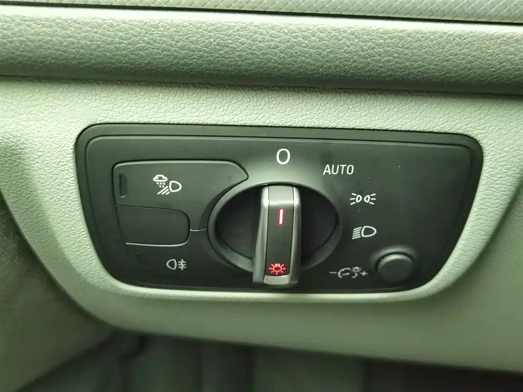 Audi A6L 2012 — фото 21