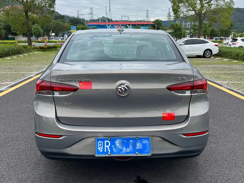 Buick Excelle 2018 — фото 4