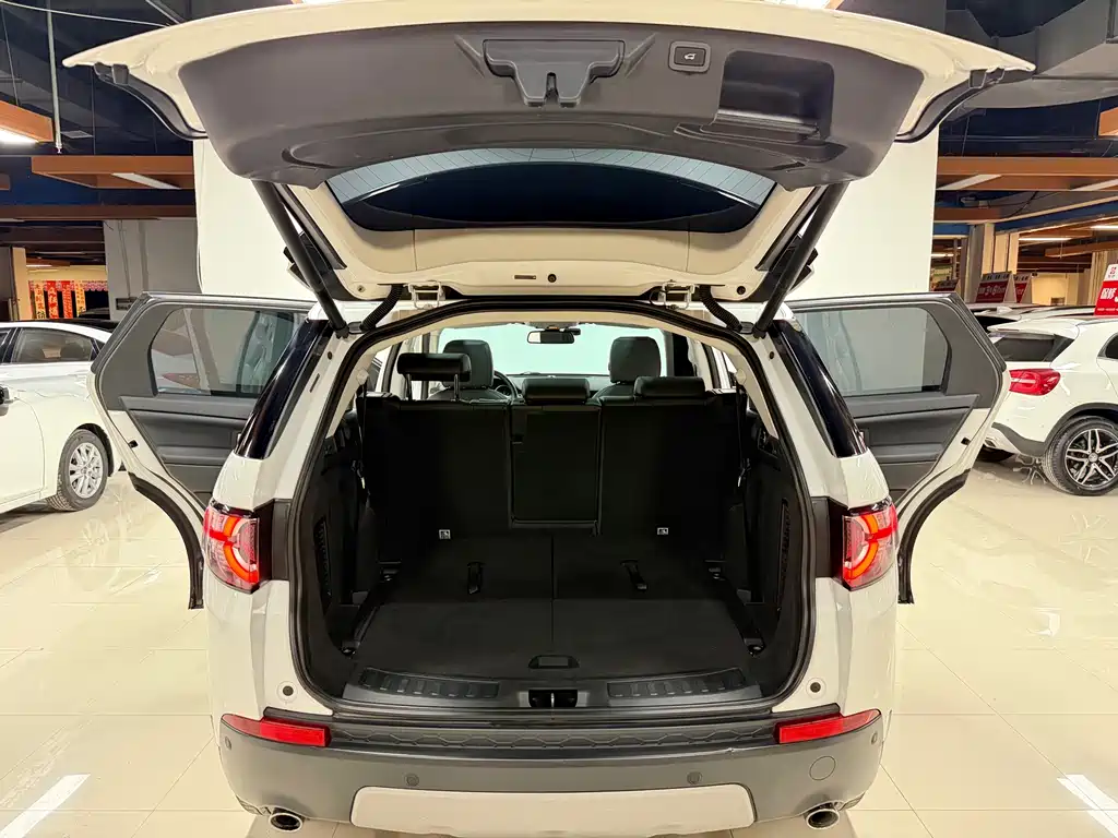 Land Rover Discovery Sport 2019 — фото 16