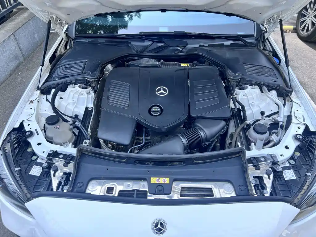 Mercedes-Benz C-Class 2023 — фото 4