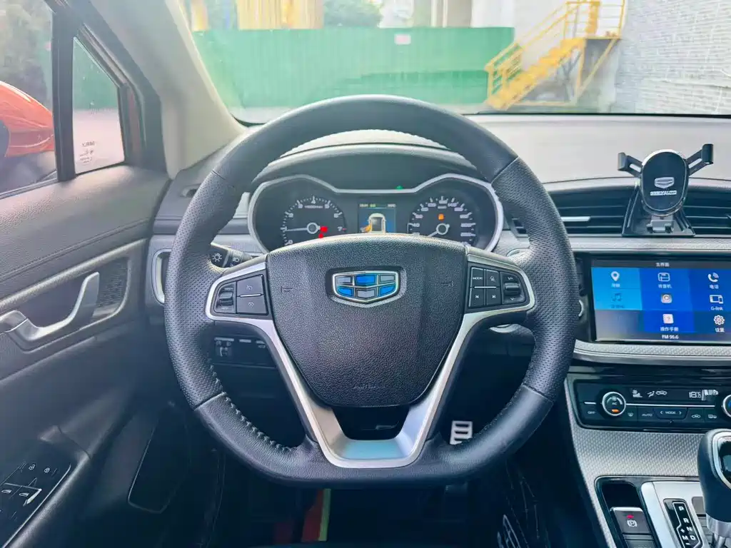 Geely Emgrand GS 2018 — фото 10