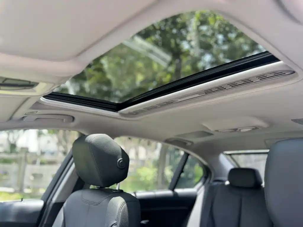 BMW 3 Series 2015 — фото 15