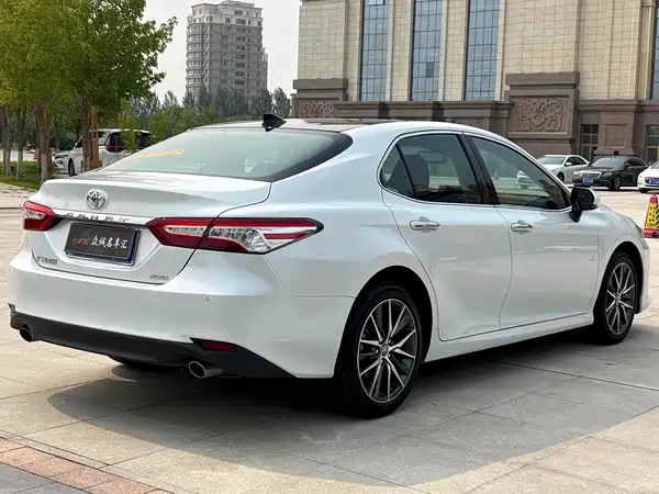 Toyota Camry 2021