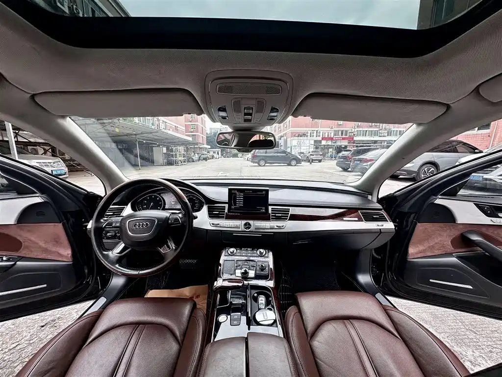 Audi A8 2012