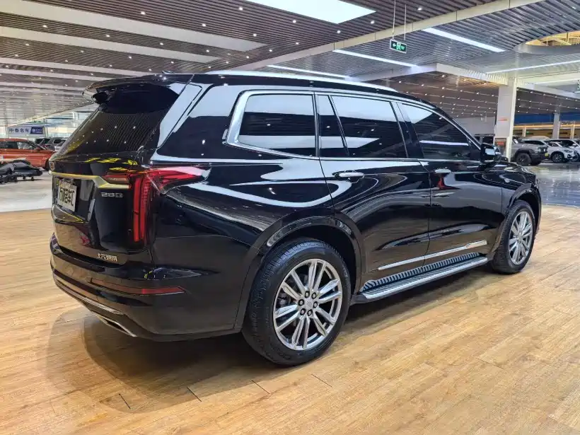 Cadillac XT6 2021 — фото 29