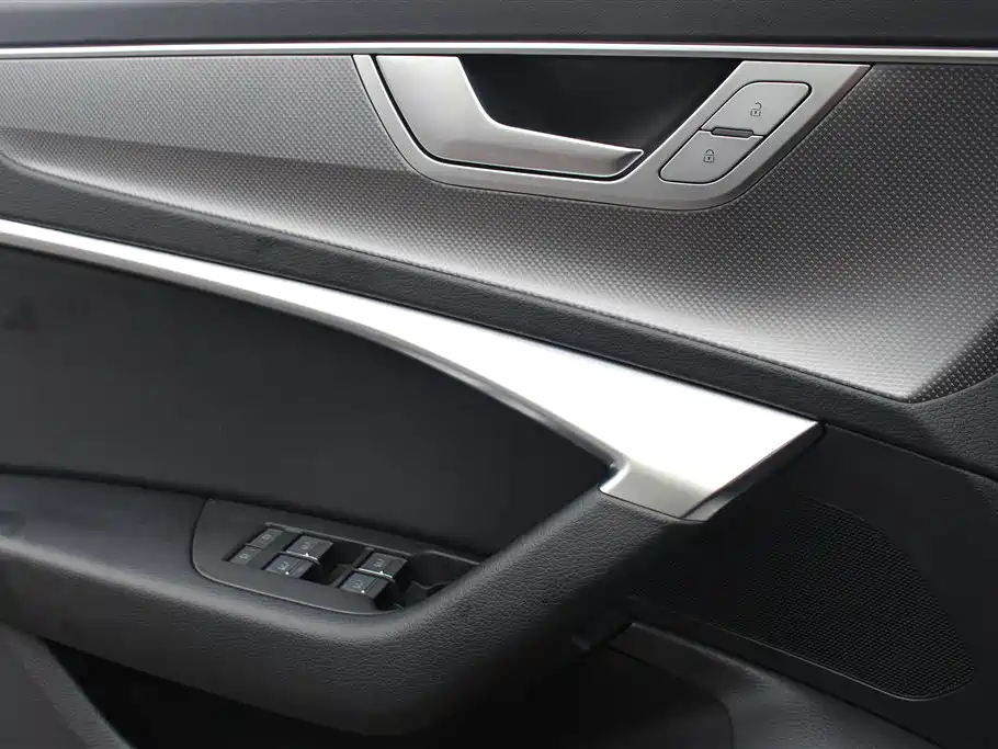 Audi A6L 2023 — фото 7