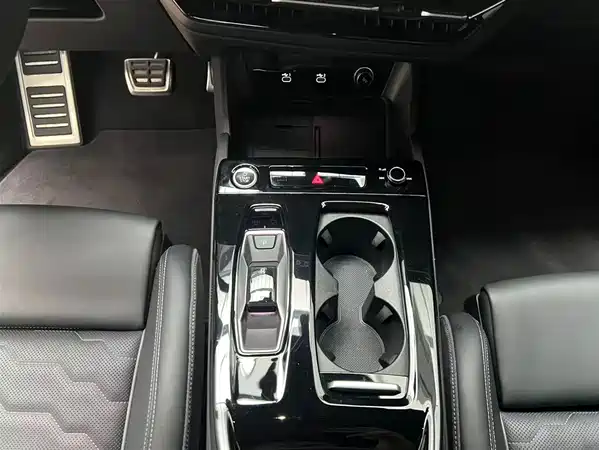 Audi Q6L E-Tron 2025