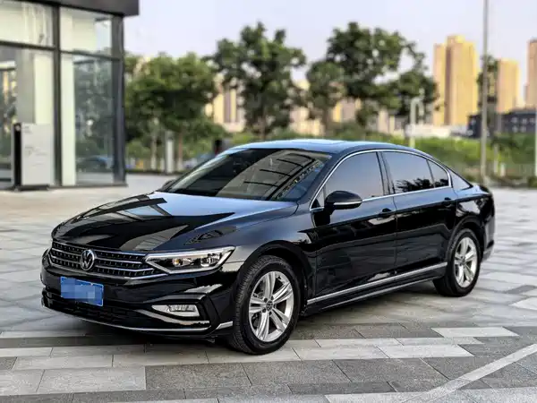 Volkswagen Magotan 2025