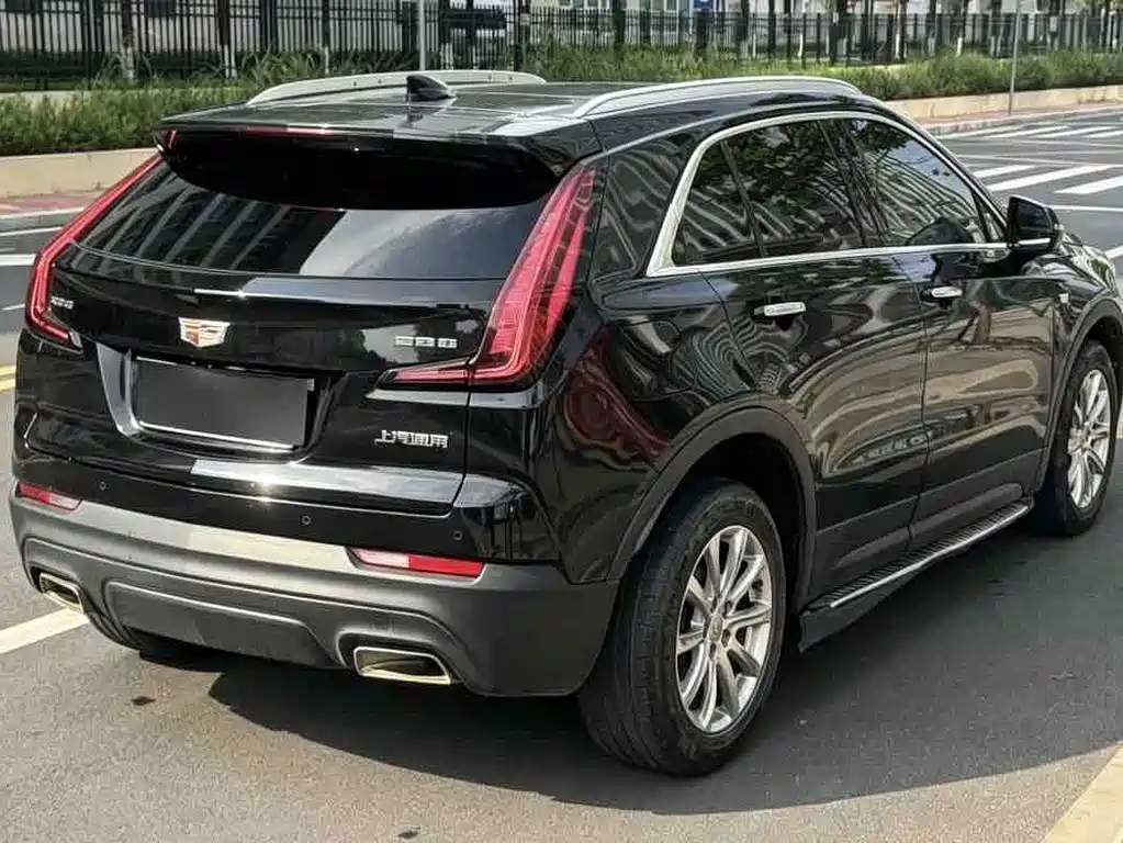 Cadillac XT4 2022 — фото 4