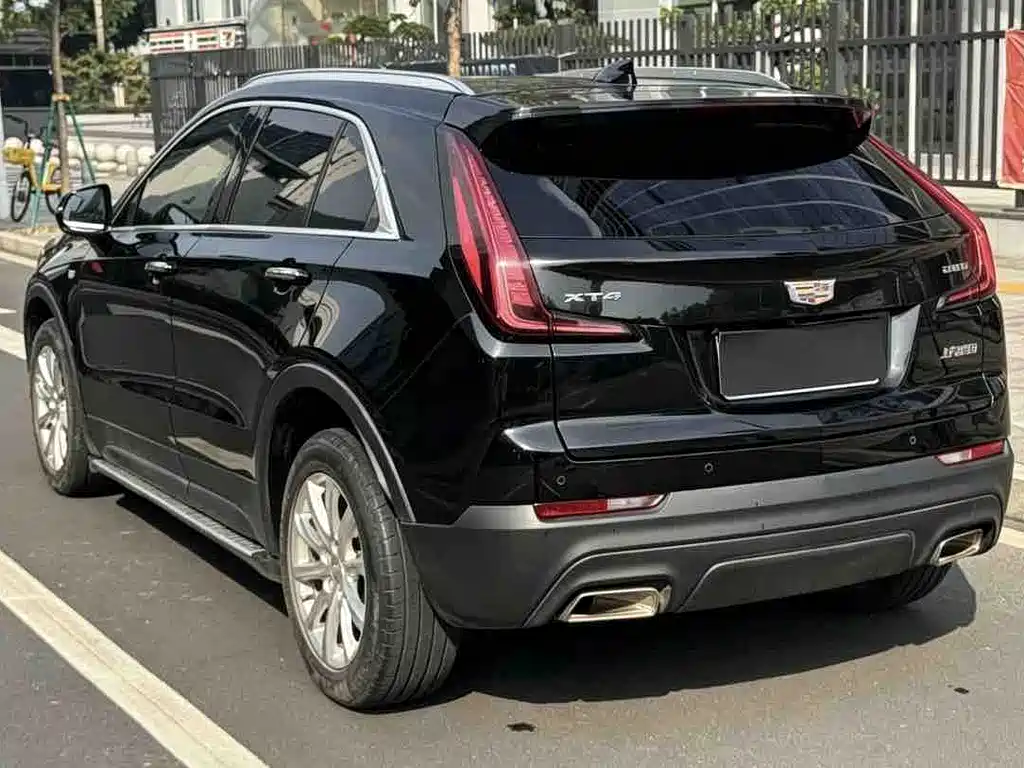 Cadillac XT4 2022 — фото 6