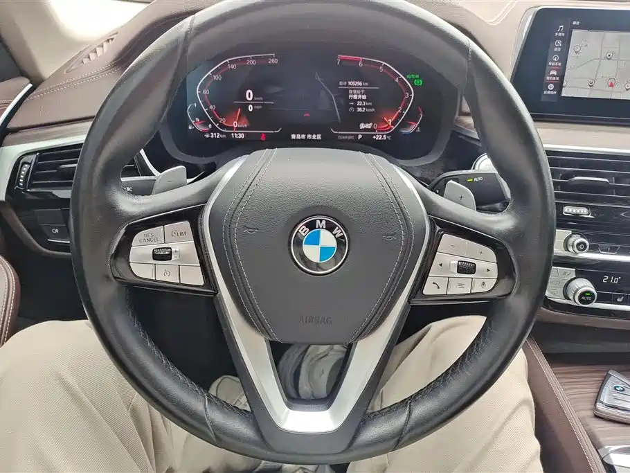 BMW 5 Series 2020 — фото 15