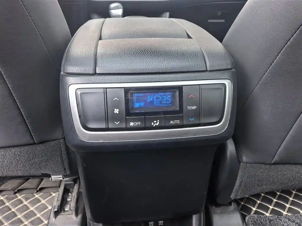 Toyota Highlander 2018 — фото 20