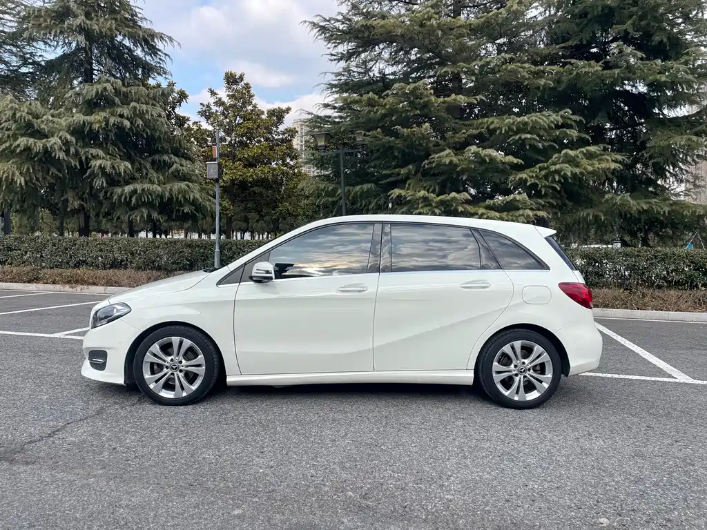 Mercedes-Benz B-Class 2017 — фото 4