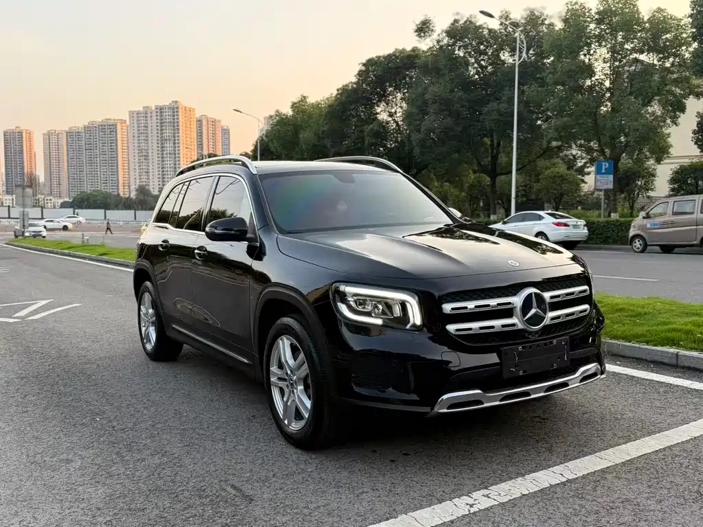 Mercedes-Benz GLB 2022 — фото 3