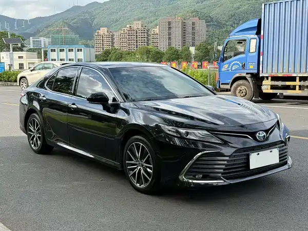 Toyota Camry 2021