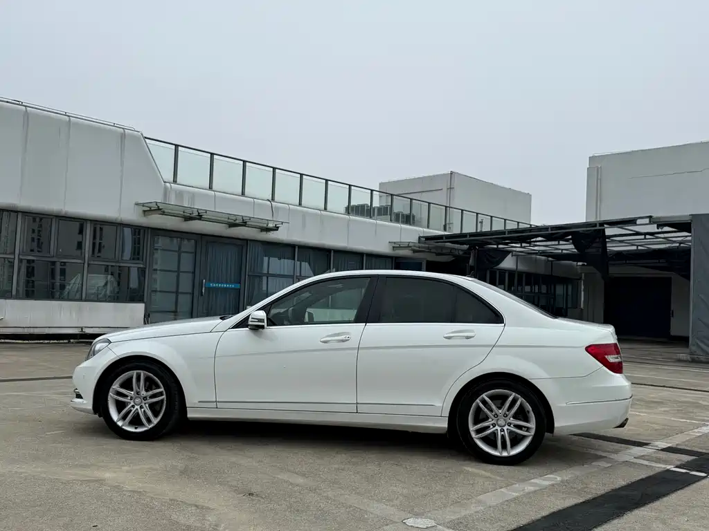 Mercedes-Benz C-Class 2013 — фото 12