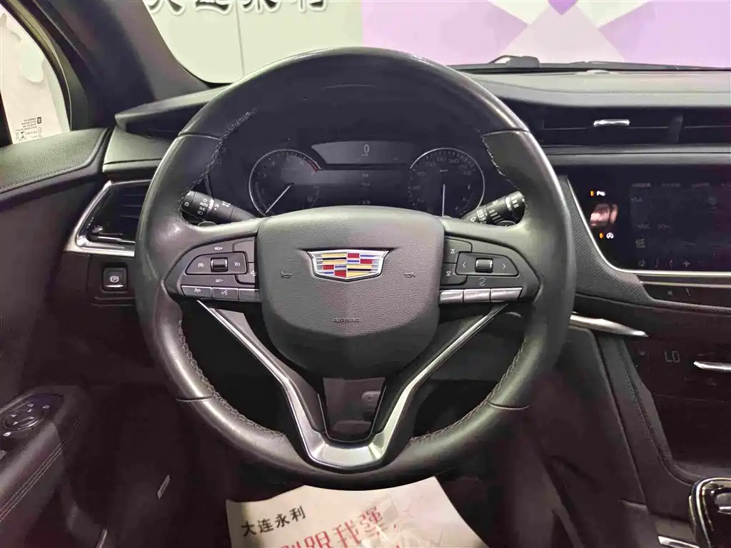 Cadillac XT6 2023 — фото 14