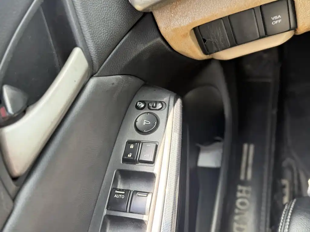 Honda Accord 2011 — фото 13